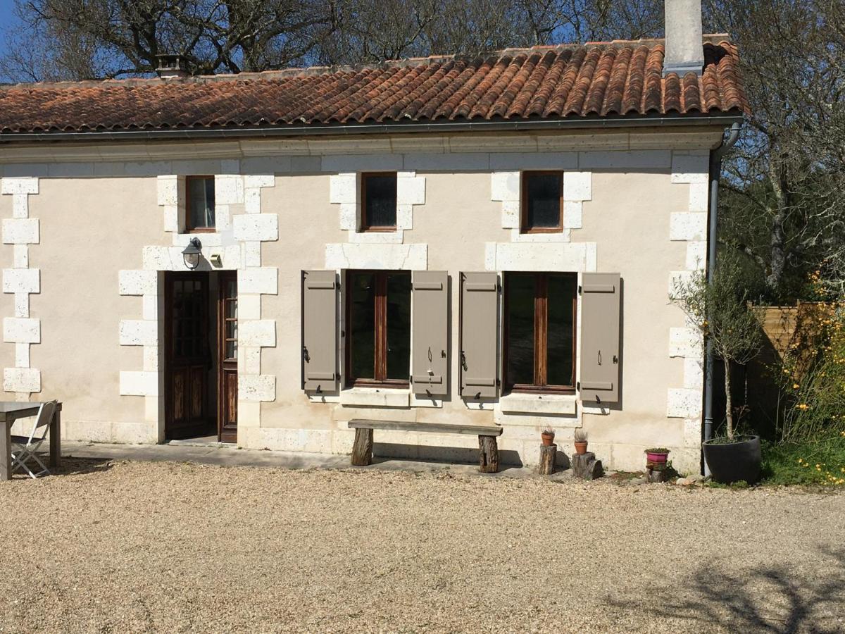 Maison Perigord Vert Piscine Et Spa La Roche-Chalais Exterior photo